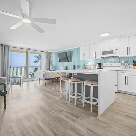 Beautiful Beachfront Condo
